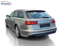 Skats no kreisās puses aizmugurē