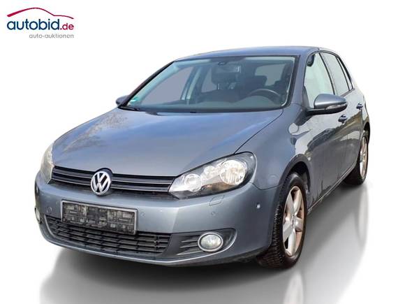 Skats no kreisās puses priekšā