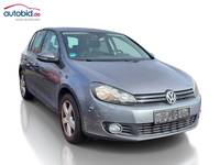 Skats no labās puses priekšā