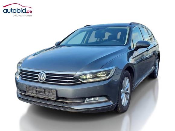 Skats no kreisās puses priekšā