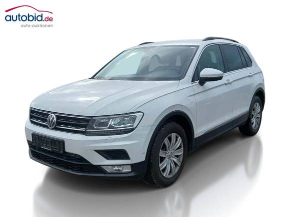 Skats no kreisās puses priekšā