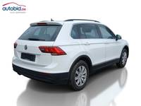 Skats no labās puses aizmugurē