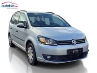 Skats no labās puses priekšā