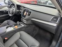 Вид на салон