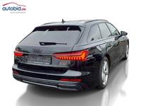 Pogled od pozadi desno