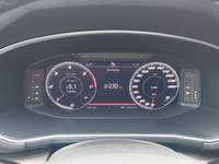 Pogled na kombinovani instrument