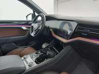 Вид на салон