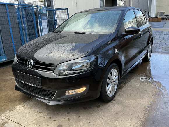 Pogled sprijeda lijevo