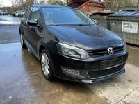 Pogled sprijeda desno