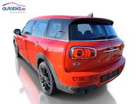 Vue de l’arrière gauche