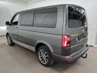 Vaade tagant vasakult