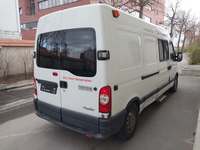 Pogled od pozadi desno