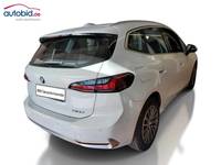 Pogled od pozadi desno