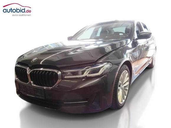 Вид спереди слева