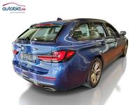 Pogled od pozadi desno