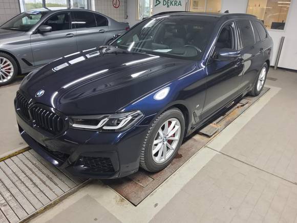 Pogled od napred levo