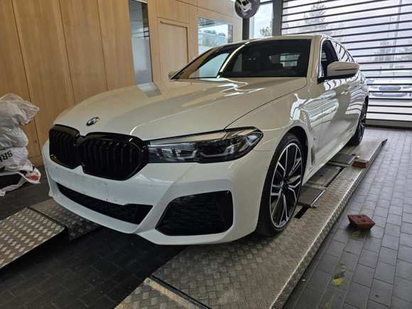 Widok z przodu po stronie lewej