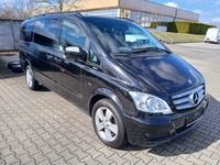 Skats no labās puses priekšā