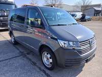 Skats no labās puses priekšā