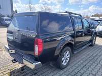 Skats no labās puses aizmugurē