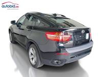 Vue de l’arrière gauche