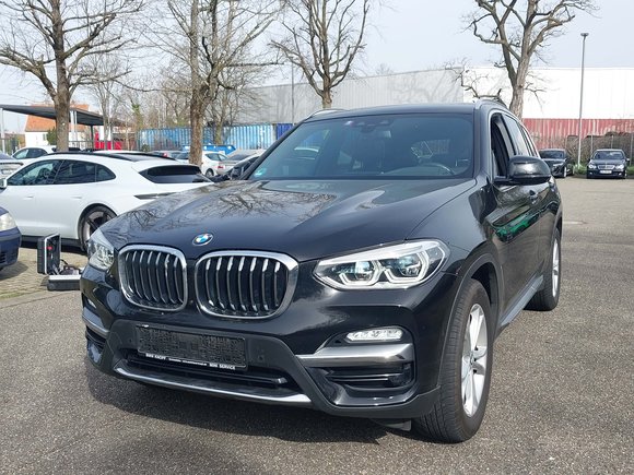 Вид спереди слева