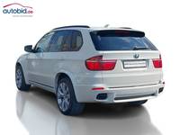 Vue de l’arrière gauche