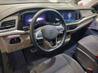 Вид на салон