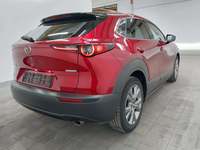 Skats no labās puses aizmugurē