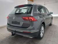 Pogled od pozadi desno