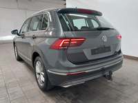 Pogled od pozadi levo