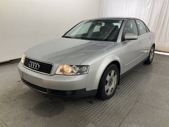 Вид спереди слева