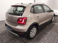 Pogled od pozadi desno