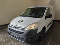 Vue de l’avant gauche