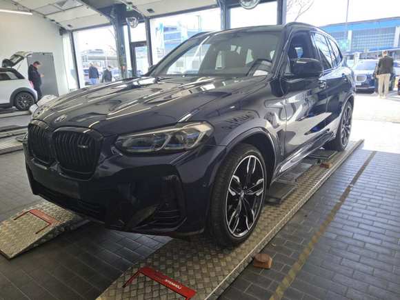 Изглед отпред отляво