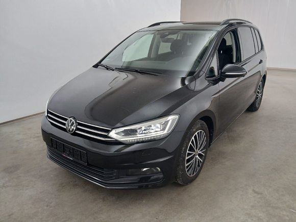 Вид спереди слева