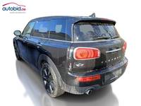 Vue de l’arrière gauche