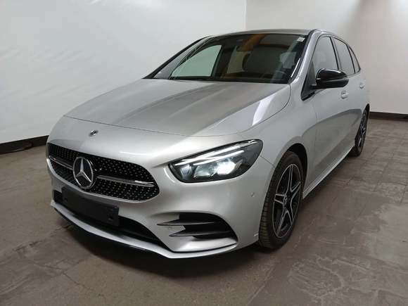 Вид спереди слева