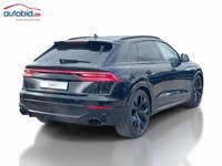 Skats no labās puses aizmugurē