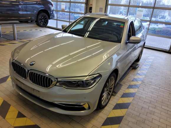 Pogled sprijeda lijevo