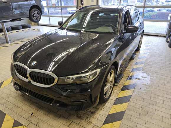 Вид спереди слева