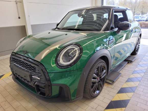 Skats no kreisās puses priekšā