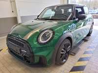 Вид спереди слева