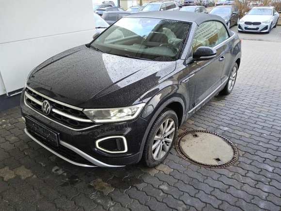 Skats no kreisās puses priekšā