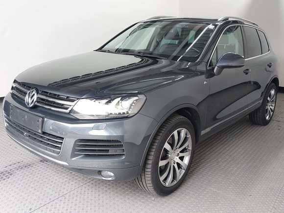 Вид спереди слева