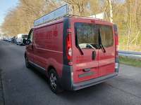 Вид сзади слева