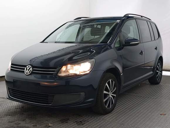 Вид спереди слева