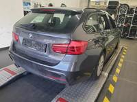 Skats no labās puses aizmugurē