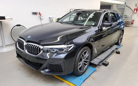 Pogled sprijeda lijevo