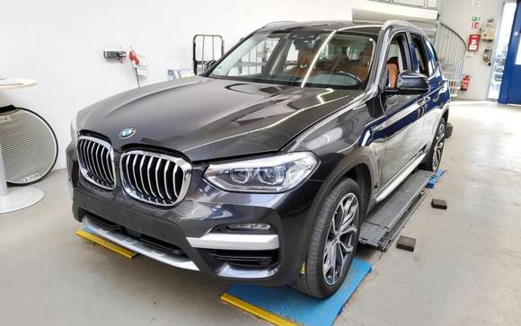 Вид спереди слева